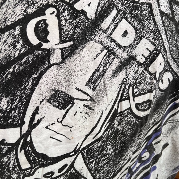 Vintage 90s Magic Johnson NFL Raiders Tshirt size XL - Picture 8 of 11